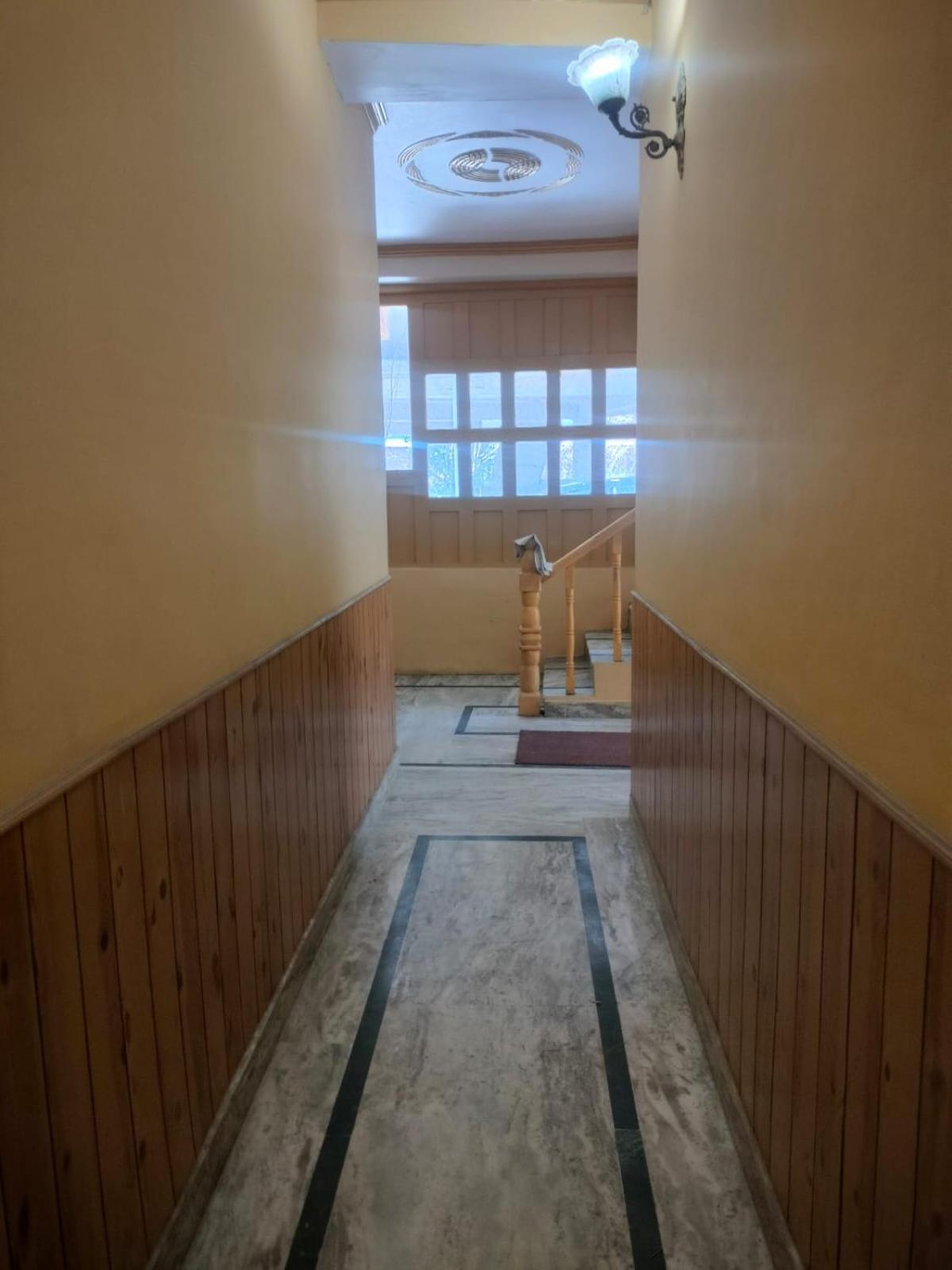 Govind Royal Stay Manāli Buitenkant foto