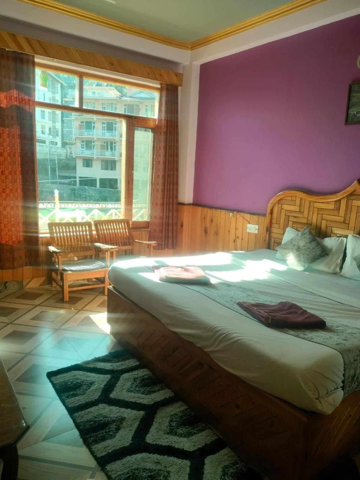 Govind Royal Stay Manāli Buitenkant foto